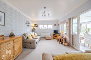 Lounge- click for photo gallery